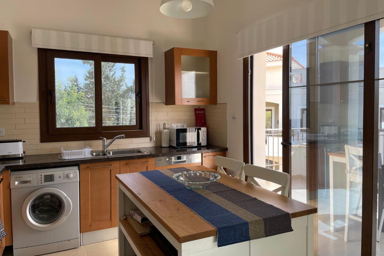 Eleona'S Royal Gardens By Yiota - Luxury 2 Bed Apartment In Exclusive Complex Pegeia Exterior foto